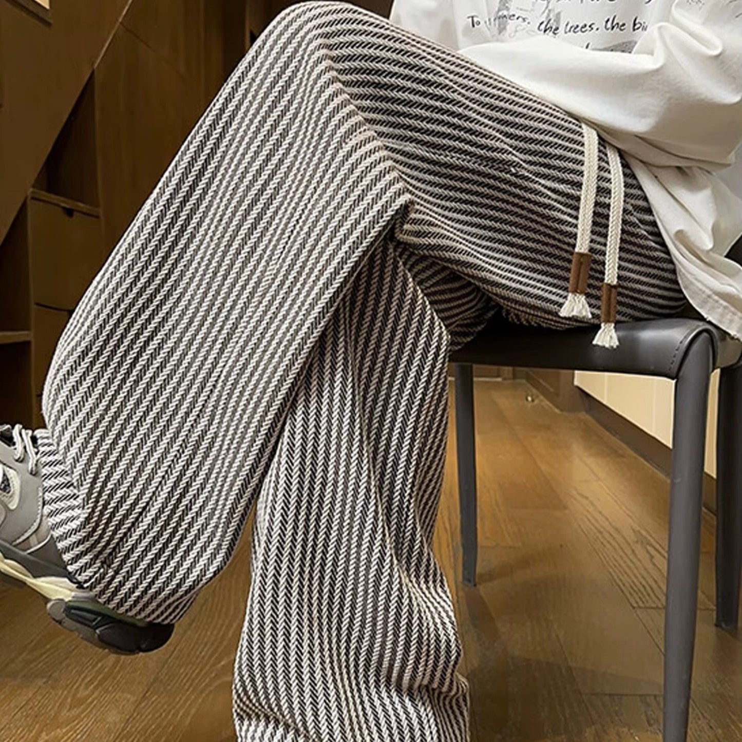 Elio | Textured Wide-Leg Pants